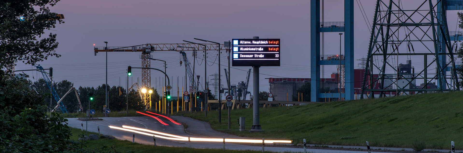 Bild: HPA Verkehrstower. Überschrift: Der HPA Verkehrstower mit allen Verkehrsmeldungen.
